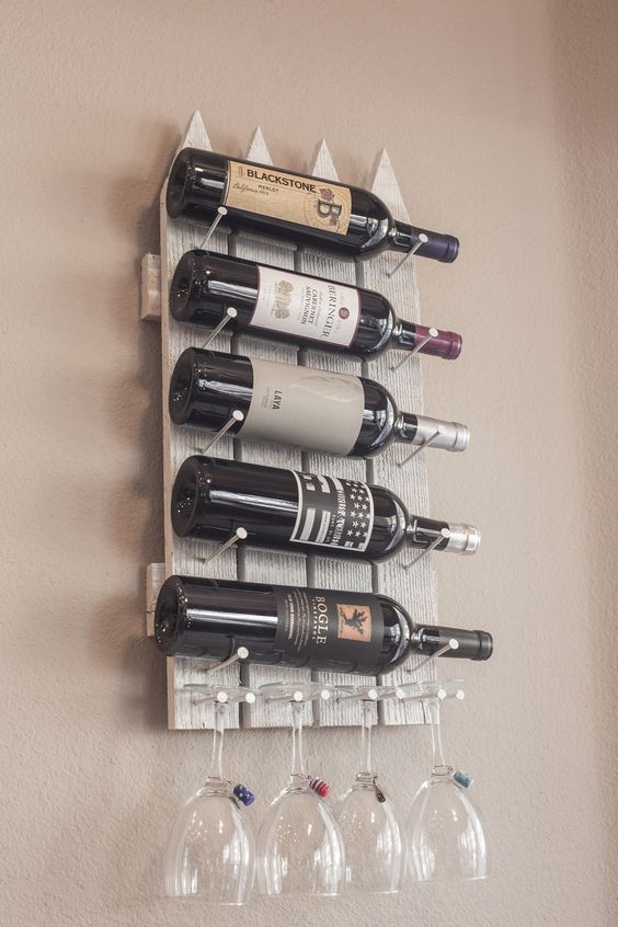 picket fence wine rack for bottles and glasses