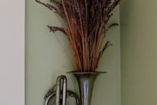 07 wall-mounted vintage cornet filled with aromatic lavender