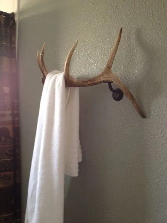 towel rack made from antlers