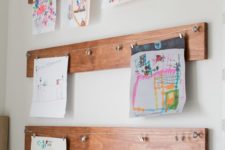22 wooden boards for displaying artworks