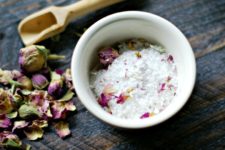 DIY lemongrass, ginger and rose bath salt