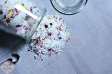 DIY peppermint and rosehip oil bath salt
