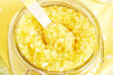 DIY orange and lemon bath salt to energize and refresh