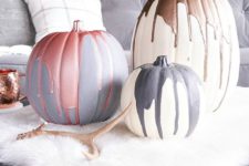 10 modern meallic pumpkins reminding of blood dripping