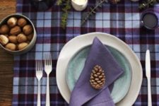 10 purple plaid place mats for fall and Thanksgiving