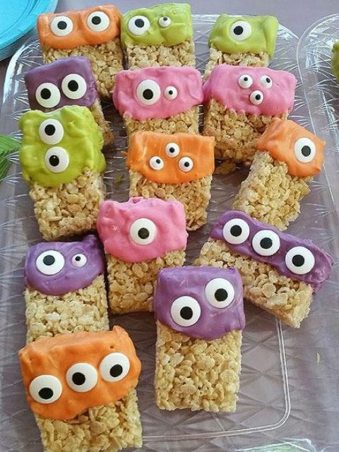 creepy cute pastel cookies for Halloween