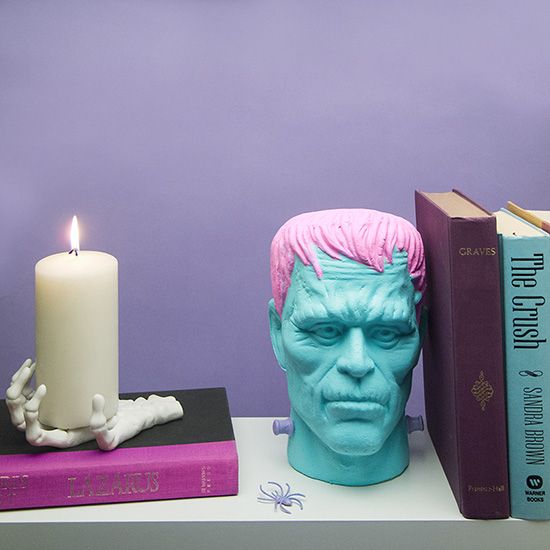 Frankenstein head with pink hair for an alternative Halloween party