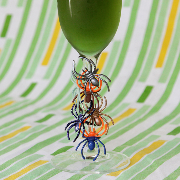 DIY spider ring drink markers (via www.handsoccupied.com)