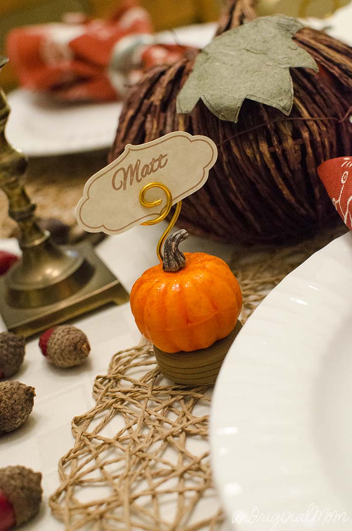 DIY Thanksgiving place card holder from dollar store pumpkins
