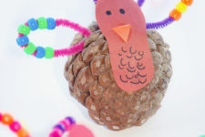 DIY pinecone turkey kids’ craft