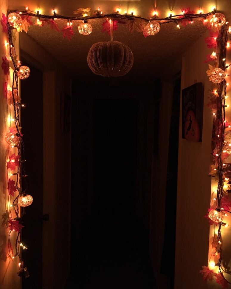 33 Cozy Fall Decor Ideas With Lights - Shelterness