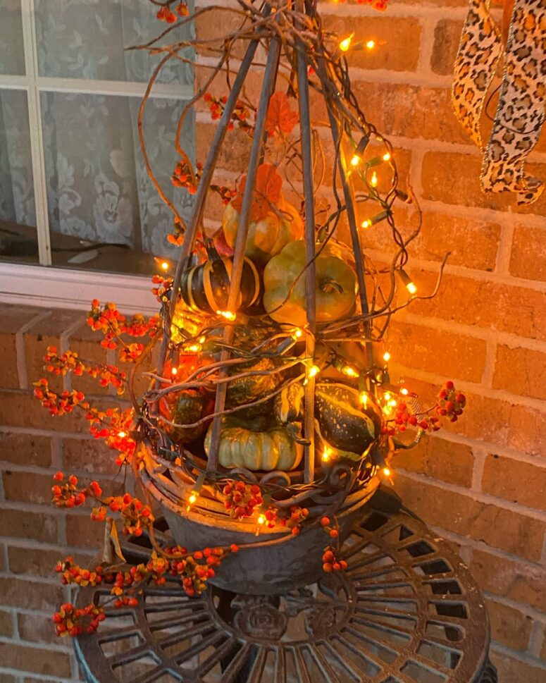33 Cozy Fall Decor Ideas With Lights - Shelterness