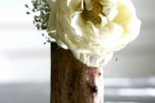DIY flower vase of a wood log