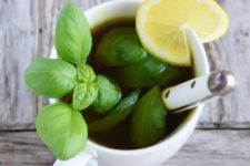 DIY turmeric basil detox tea