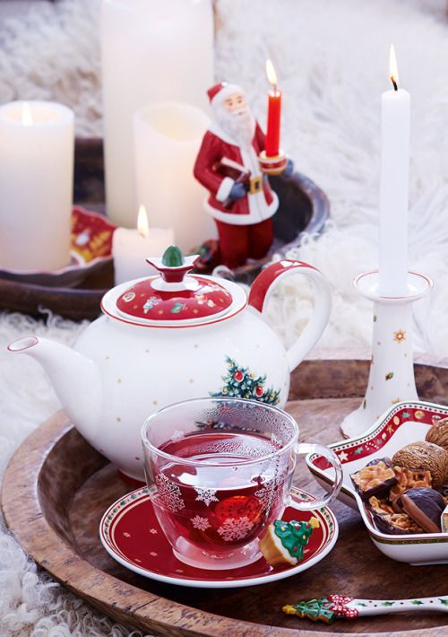 Christmas styled tea set is ideal for having a holiday tea party