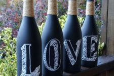 08 chalkboard wine bottles wrapped with yarn and with letters