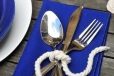 09 nautical party tableware with rope and blue napkins