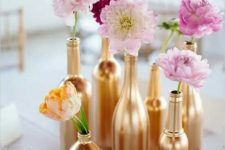 17 use gold paint to make vases of usual bottles