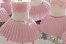 19 ballerina marshmallows with pink skirts