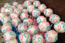 22 gender reveal cake pops are a great idea for your dessert table