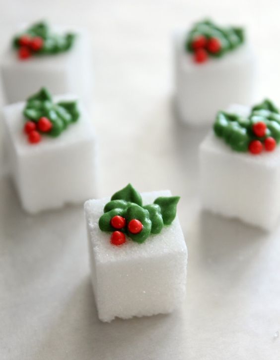 sugar cubes with holly icing decor are ideal for Christmas tea parties