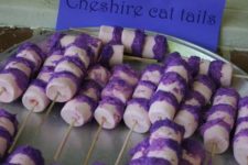 26 Cheshire Cat tails treat