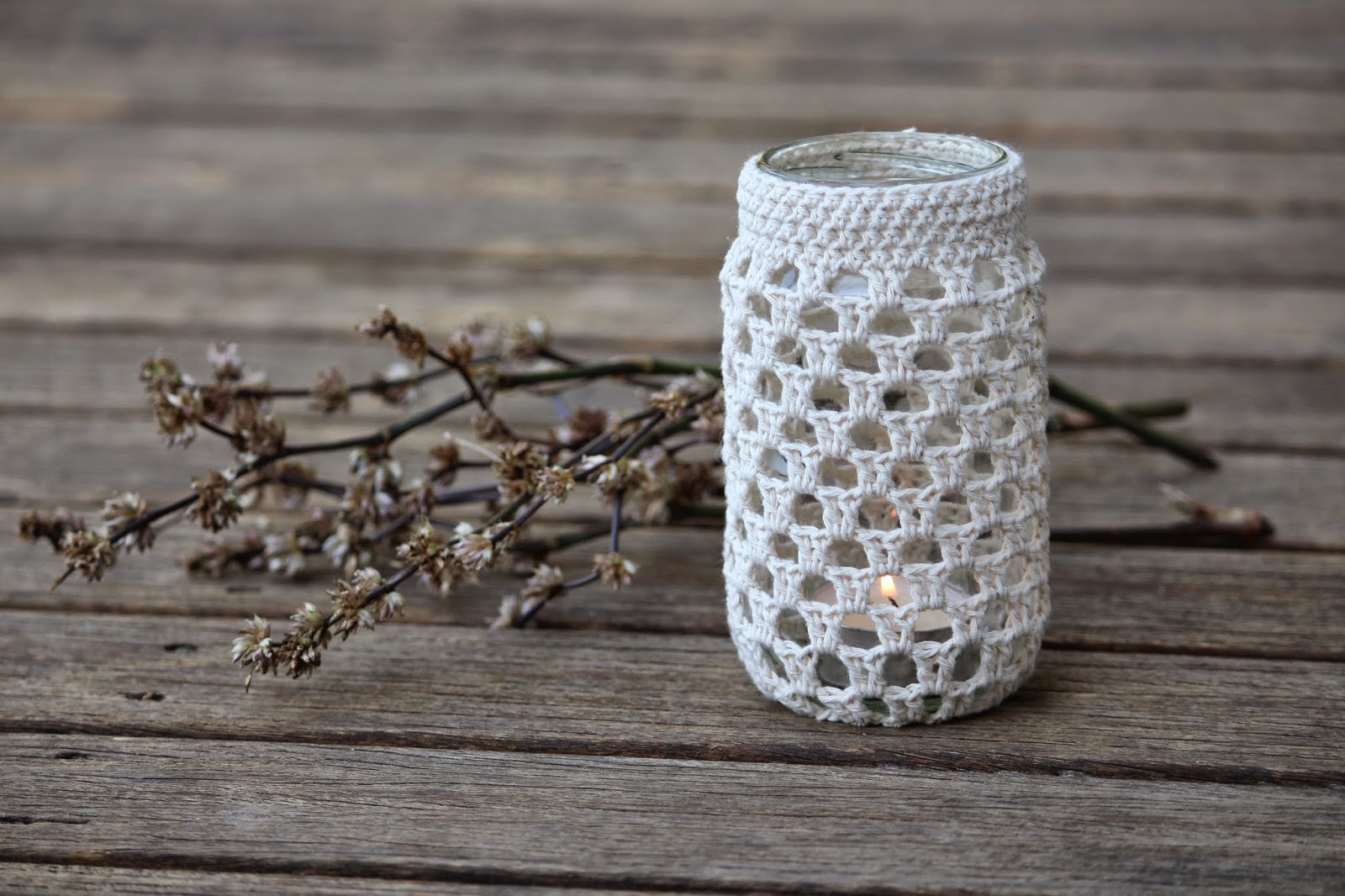 DIY crochet jar cozy with a pattern