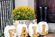DIY fall marquee letter pumpkins for outdoor decor