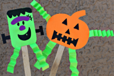 DIY Halloween puppets made of popsicle sticks
