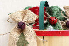 DIY burlap gift bags with fir tree stamps