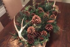 02 vintage rustic dough bowl with pinecones and evergreens