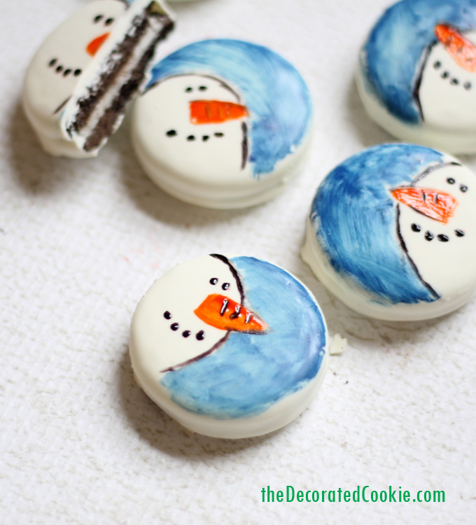 DIY painted snowman oreo cookies (via thedecoratedcookie.com)