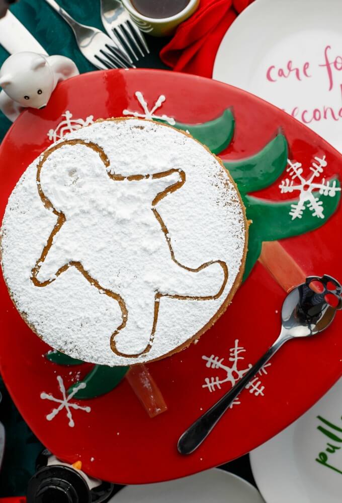 DIY gingerbread cheesecake (via thecookiewriter.com)