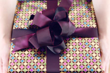 DIY wire ribbon bow for topping gifts or wreaths