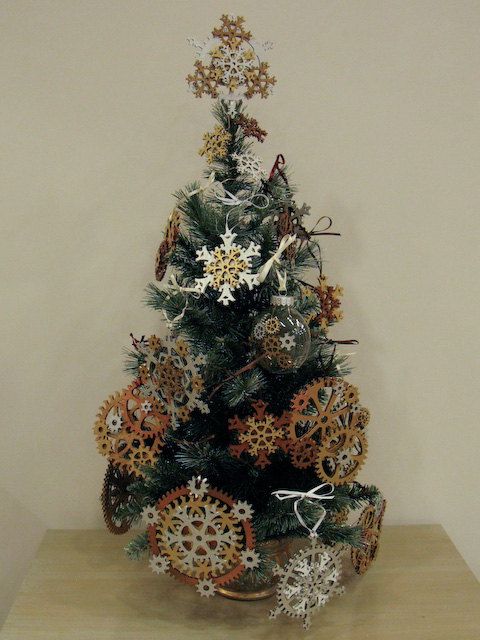 tabletop Christmas tree with gears of different shades