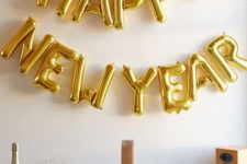 07 letter balloon garland is right what you need for a New Year party