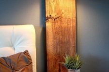 11 rough wood plank with a lamp and a counter