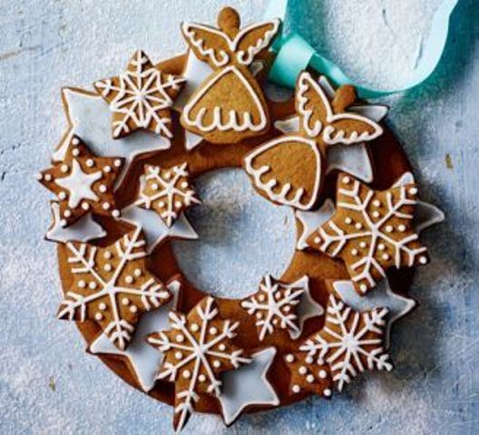 star and angel gingerbread cookie wreath