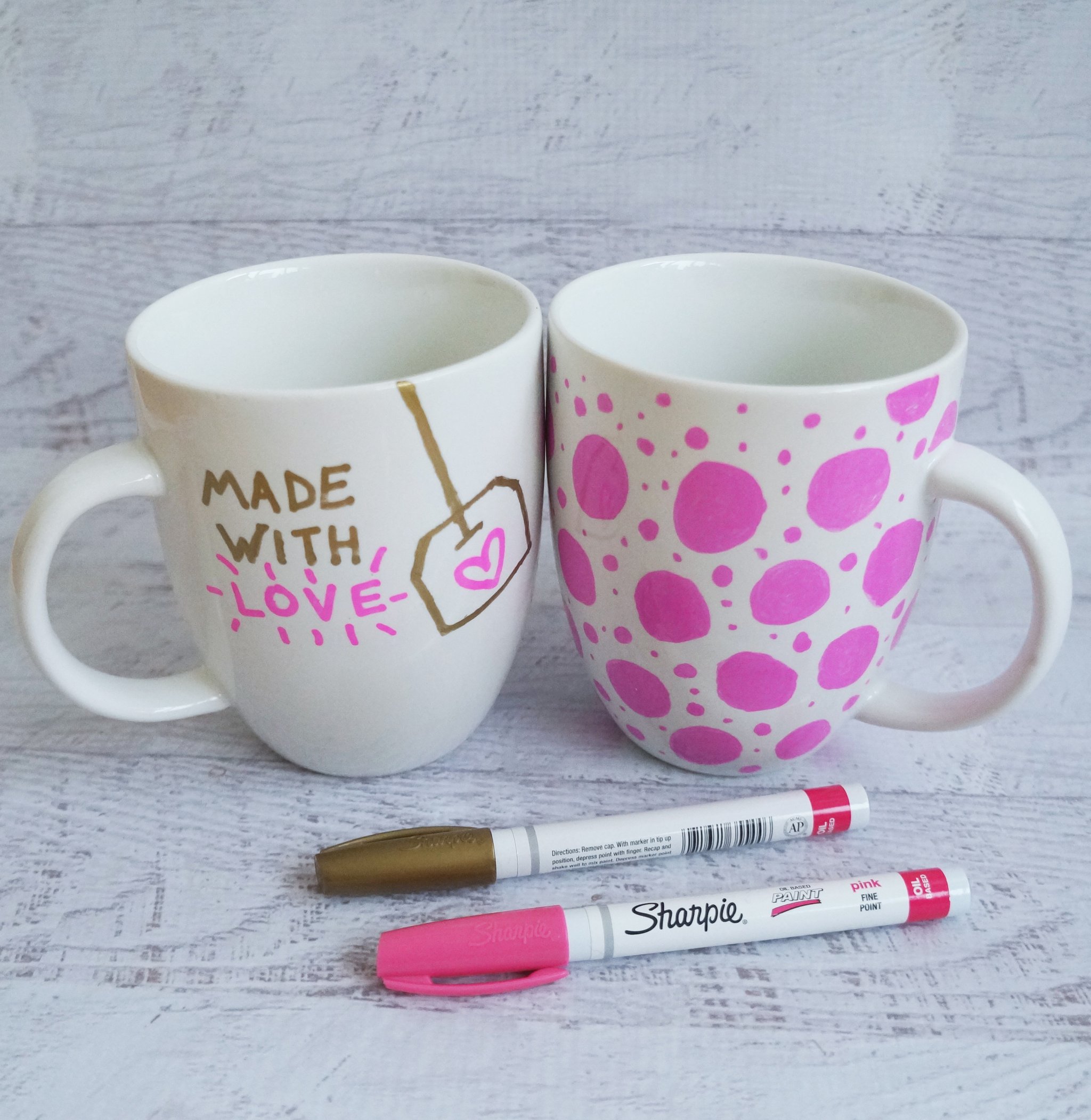 DIY glam sharpie mugs in gold and pink (via www.popsugar.com)