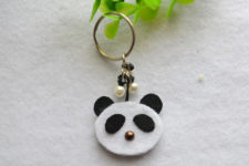 DIY felt panda keychain
