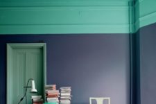 11 turquoise ceiling and navy walls for a contrast