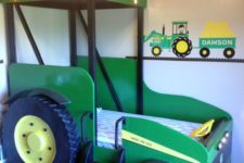 13 green tractor bed is a comfy and original piece