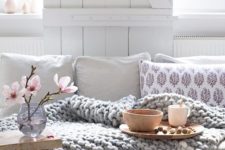 16 comfy chunky knit blanket for your living room