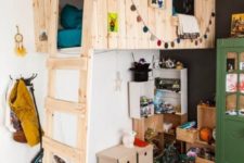 17 tree-house styled loft bed for a little boy
