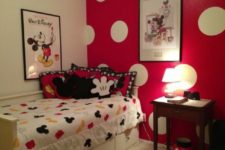 20 kid’s room in red and black with oversized polka dots
