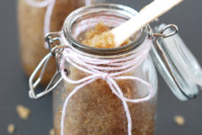 DIY honey brown sugar and vanilla scrub