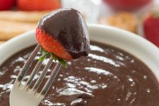 DIY peanut butter chocolate fondue