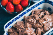 DIY vegan dark chocolate mousse