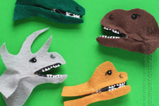 DIY clothespins dinosaur heads