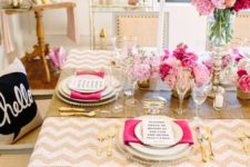 10 very glam table setting in gold and pink for a ladies’ party
